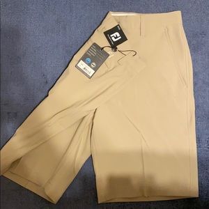 NWT. Men’s Footjoy Perfect Short. 32 waist.